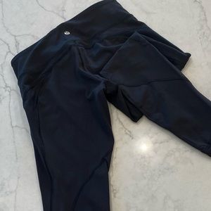 Lulu Drop It Like It’s Hot black yoga pant, sz 6